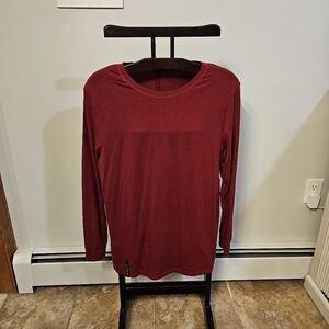 Alphalete Vibrant Red Long Sleeve Shirt